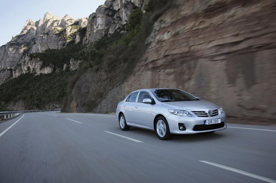  Toyota Corolla 2011 года  (фото 31 из 76)